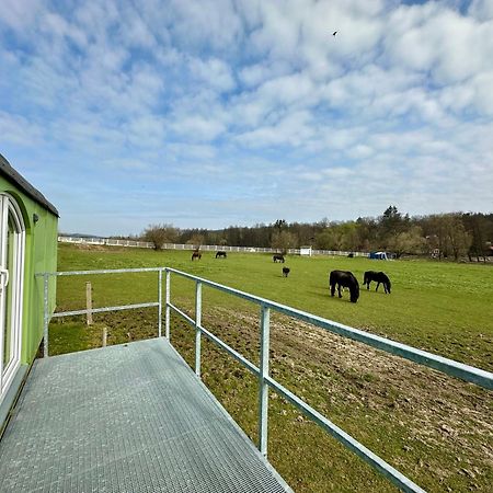 Glamping - Stylova Maringotka V Srdci Ladova Kraje, Pobliz Hlavniho Mesta Prahy Stribrna Skalice Eksteriør bilde