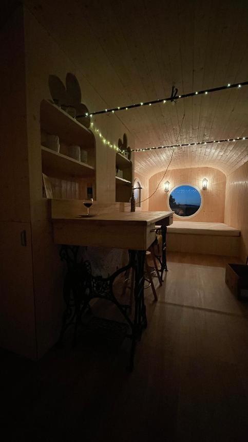 Glamping - Stylova Maringotka V Srdci Ladova Kraje, Pobliz Hlavniho Mesta Prahy Stribrna Skalice Eksteriør bilde