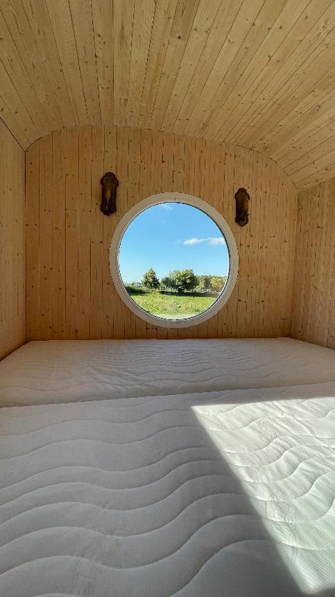Glamping - Stylova Maringotka V Srdci Ladova Kraje, Pobliz Hlavniho Mesta Prahy Stribrna Skalice Eksteriør bilde