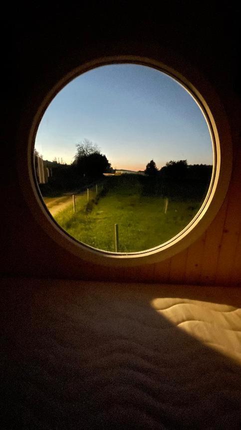 Glamping - Stylova Maringotka V Srdci Ladova Kraje, Pobliz Hlavniho Mesta Prahy Stribrna Skalice Eksteriør bilde