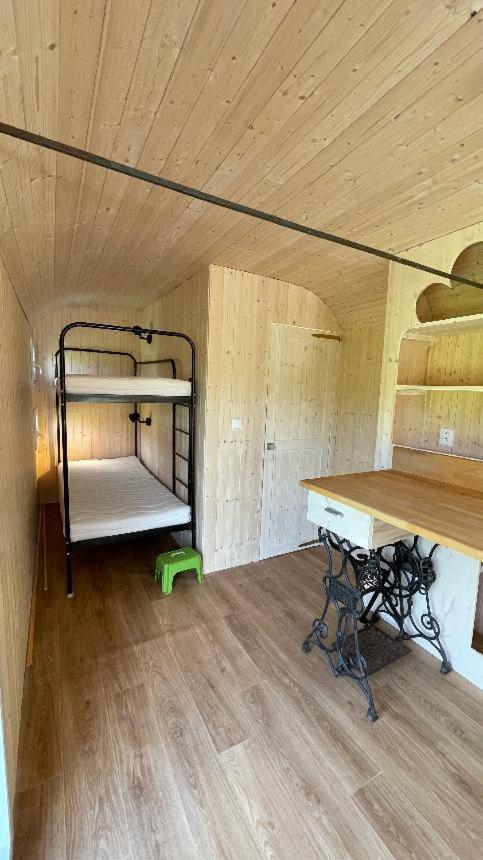 Glamping - Stylova Maringotka V Srdci Ladova Kraje, Pobliz Hlavniho Mesta Prahy Stribrna Skalice Eksteriør bilde